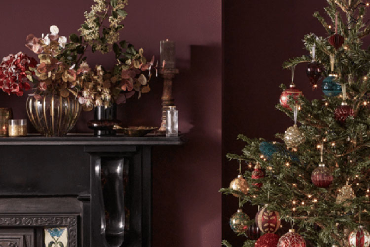 Learn how to make the ultimate festive wreath plus, delicious party